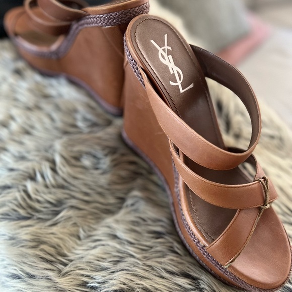 Beautiful YSL sandals! - Picture 2 of 6